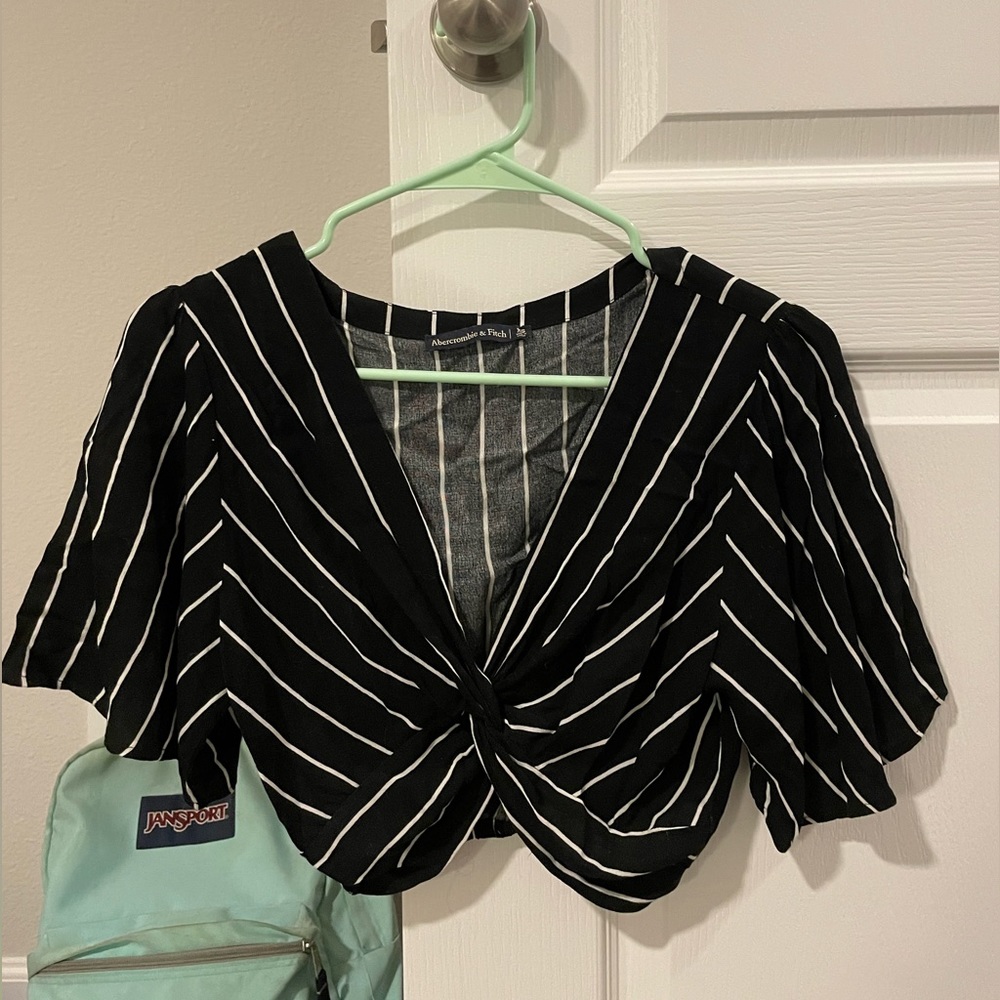 Abercrombie twist top - XS